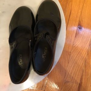 Black Snap Strap Tap Shoes